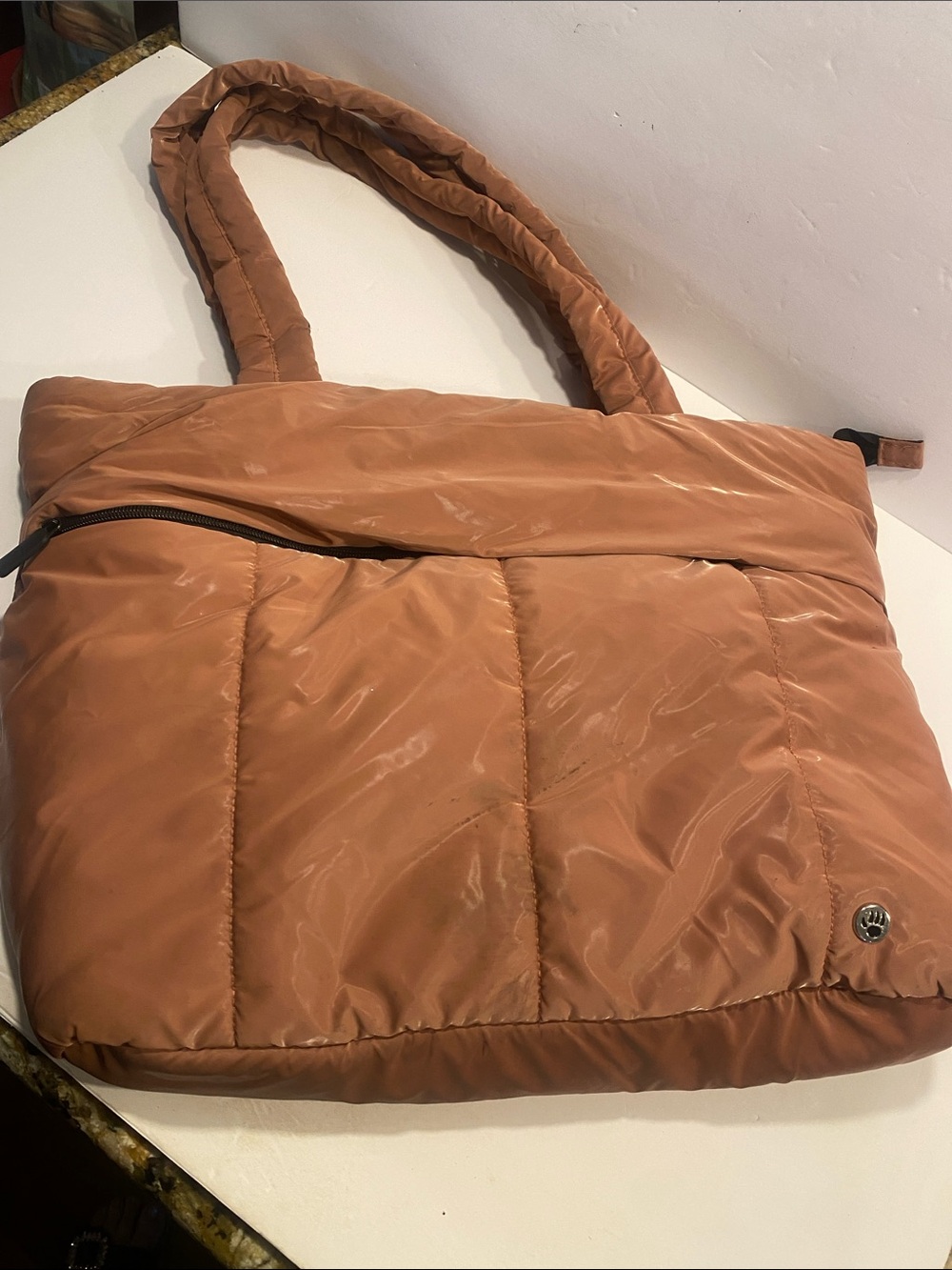 Bear paw used puffer bag blush